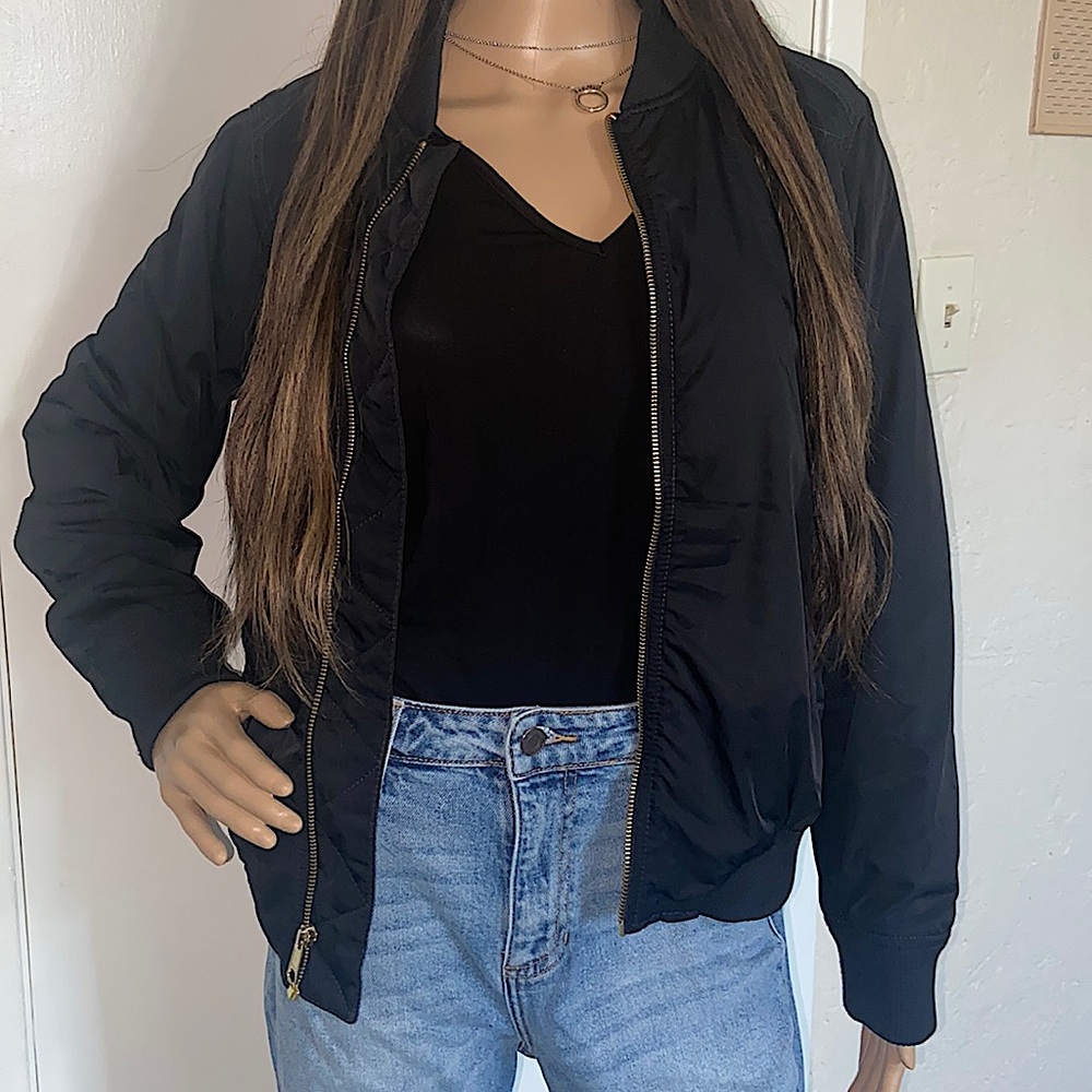 Old Navy bomber jacket❤️